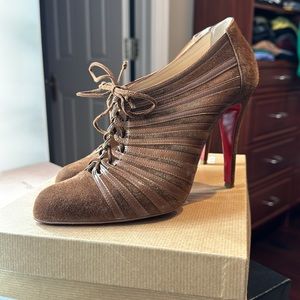 Christian Louboutin Inverness 100 Brown Suede